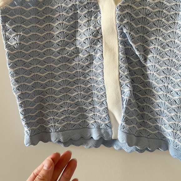 Petite studio knit top. Size M - Picture 3 of 5